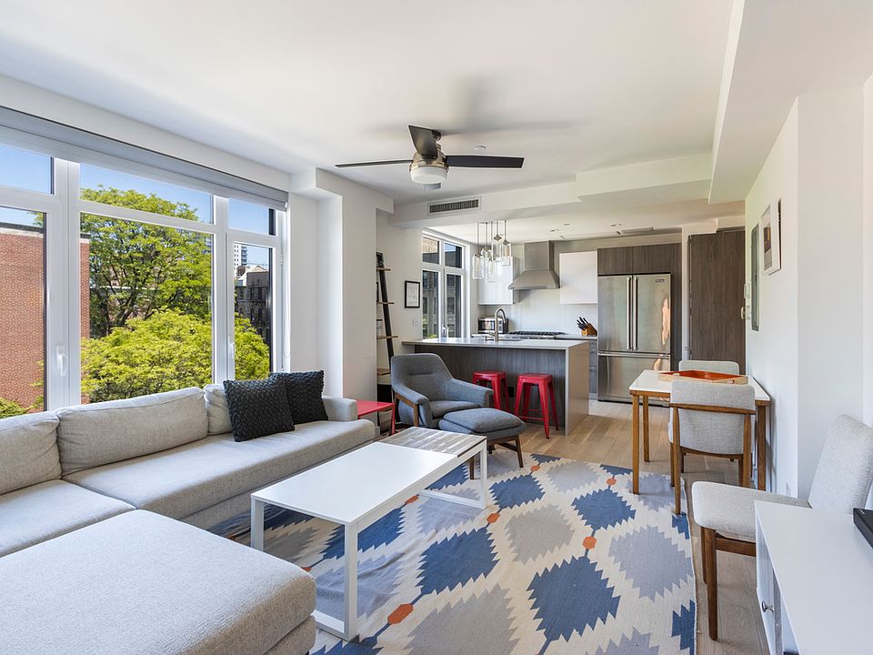 1st image of 952 Columbus Ave #4C