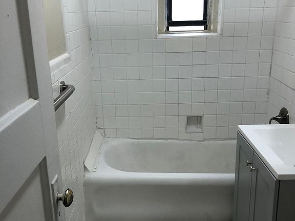 5th image of 4140 Parsons Blvd APT 1H