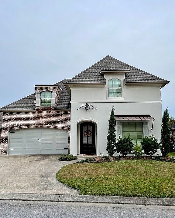 1st image of 321 La Villa Cir