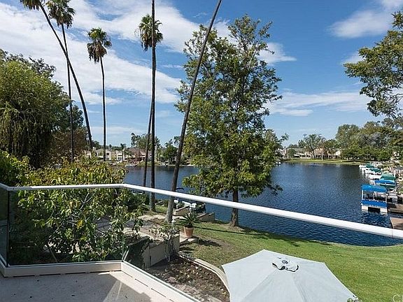 Master bedroom balcony 