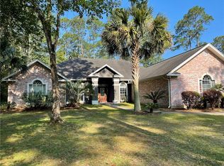 61419 Queen Anne Dr, Lacombe, LA 70445
