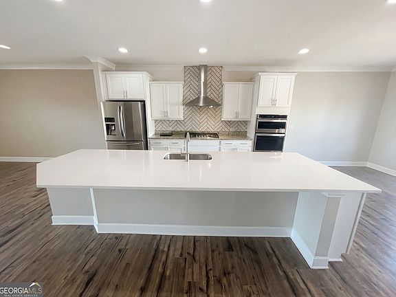 2nd image of 2154 Hinton Dr SE