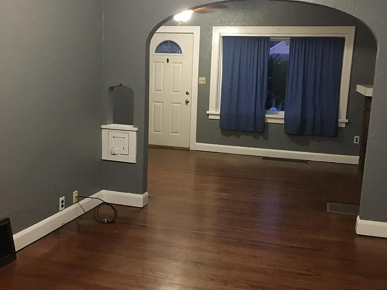 4401 Walker Ave — Photo 4