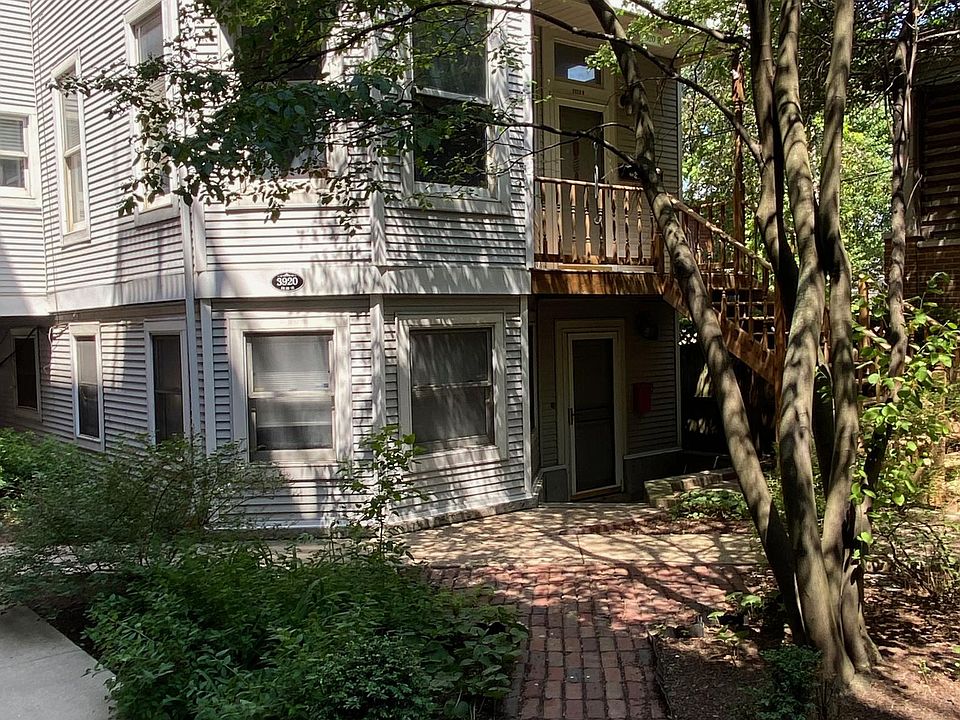 1st image of 3920 N Greenview Ave #1R