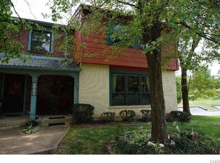 13327 Hiddendale Ln, Ballwin, MO 63021