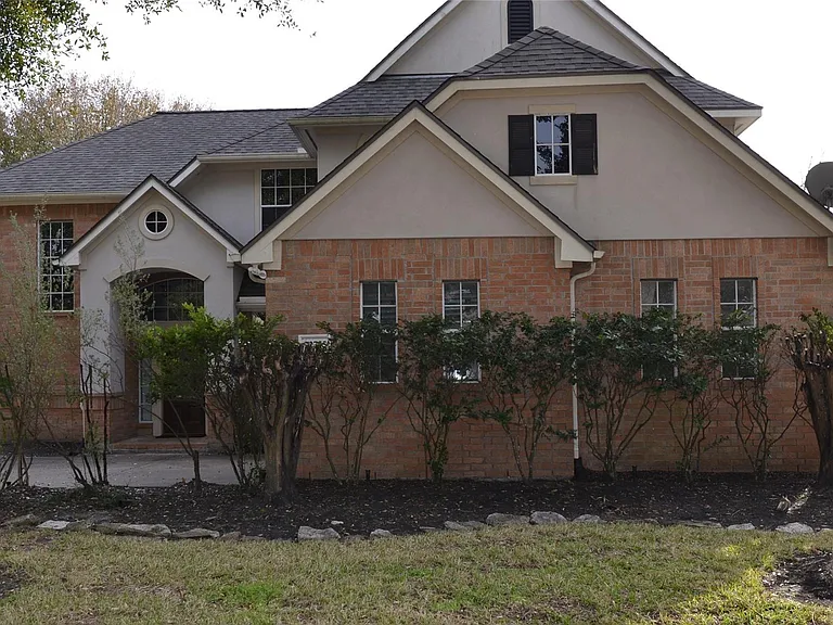 22755 Cascade Springs Dr — Photo 2