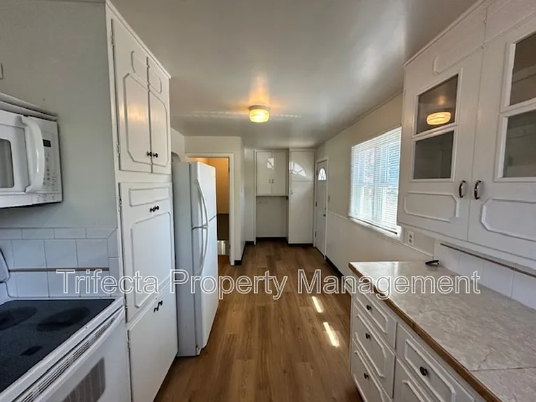 622 Miller Dr — Photo 5