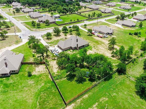 4th image of 155 Bohner Dr