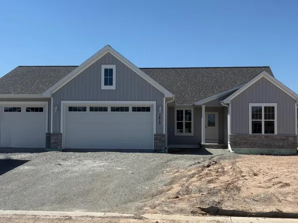 1415 Divinity Dr, De Pere, WI 54115