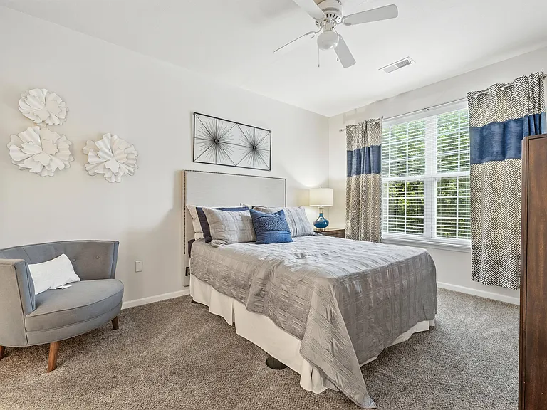 Riverchase Apartments — Photo 28