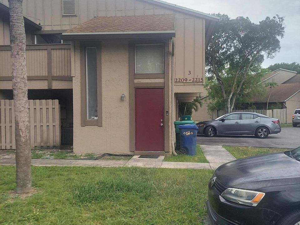 1st image of 2215 NW 56th Avenue #3-e