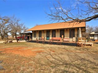 1370 Maxwell St, Buffalo Gap, TX 79508