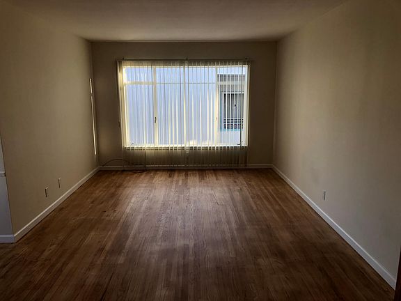 2nd image of 438 S Oakhurst Dr APT 6