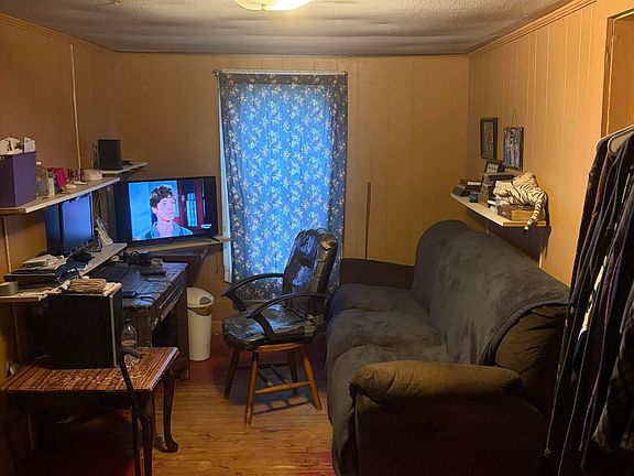 5th image of 602 S Middle St