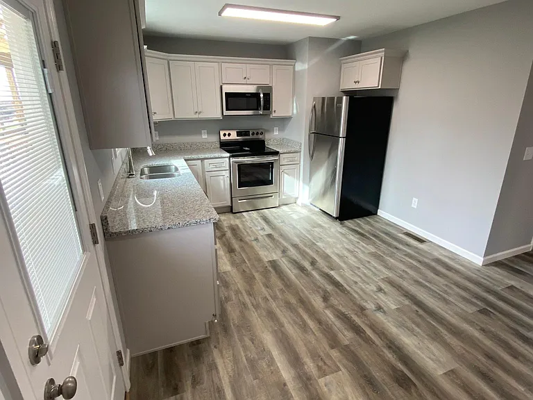 742 Ridgeview Dr — Photo 5