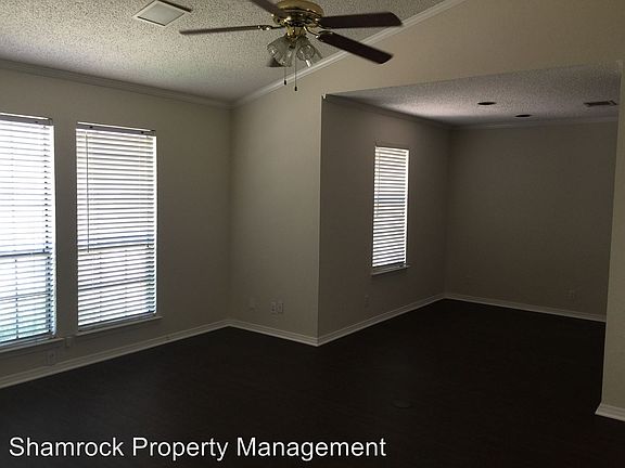 2nd image of 2716 Columbus Ave APT A