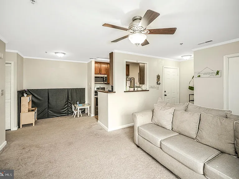 75 Fern Oak Cir #303 — Photo 9