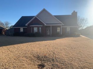 762 Summer Ln, Prattville, AL 36066