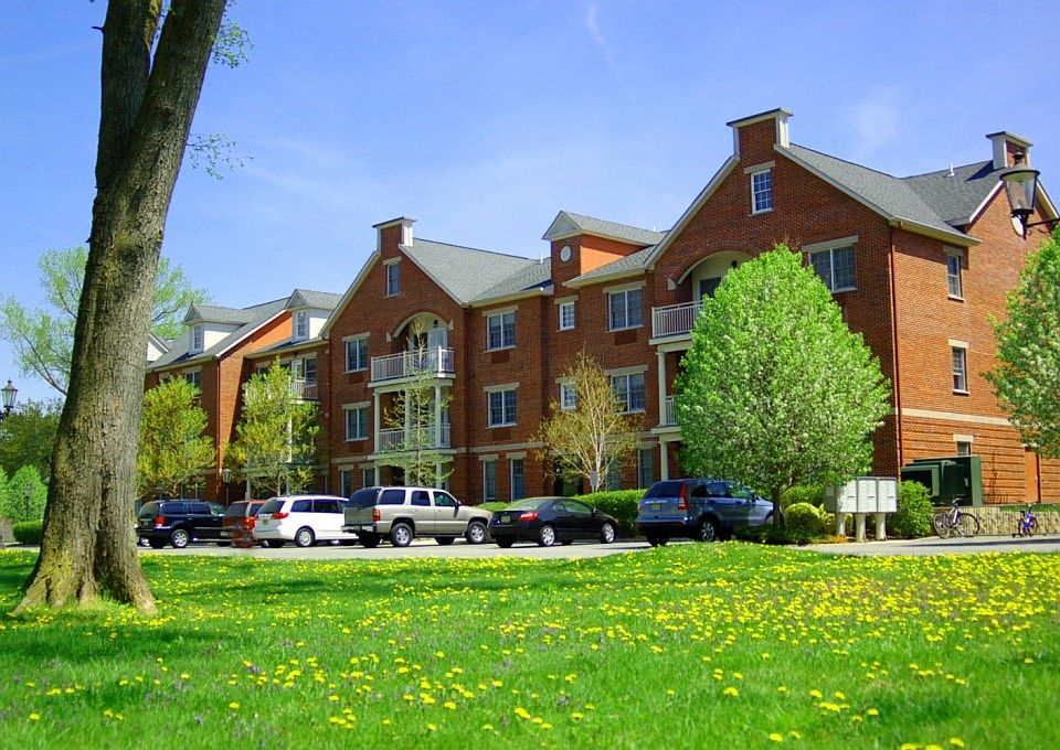 1st image of 2312 Tenakill Park E
