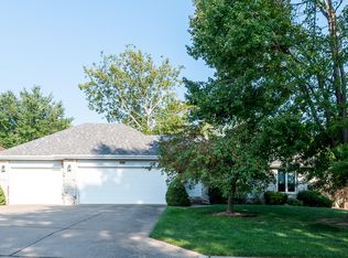 915 E National Place Blvd, Springfield, MO 65810