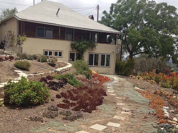2nd image of 3924 Tampico Ave