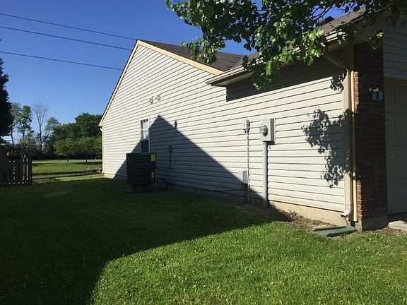 4th image of 8545 Coralberry Ln