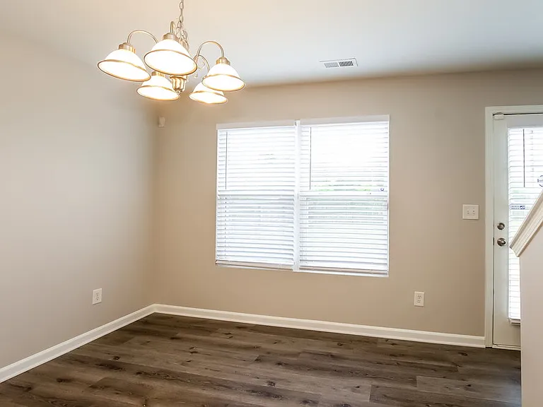 717 Aberdeen Glen Pl — Photo 7