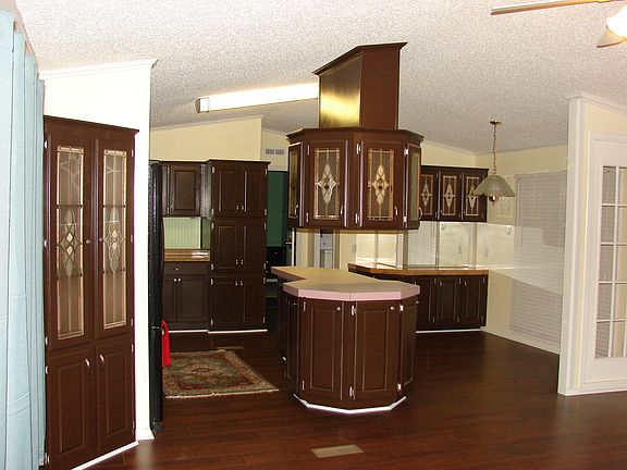 3rd image of 16009 Orange Dr