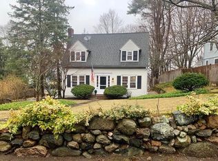 142 Oakland St, Wellesley, MA 02481