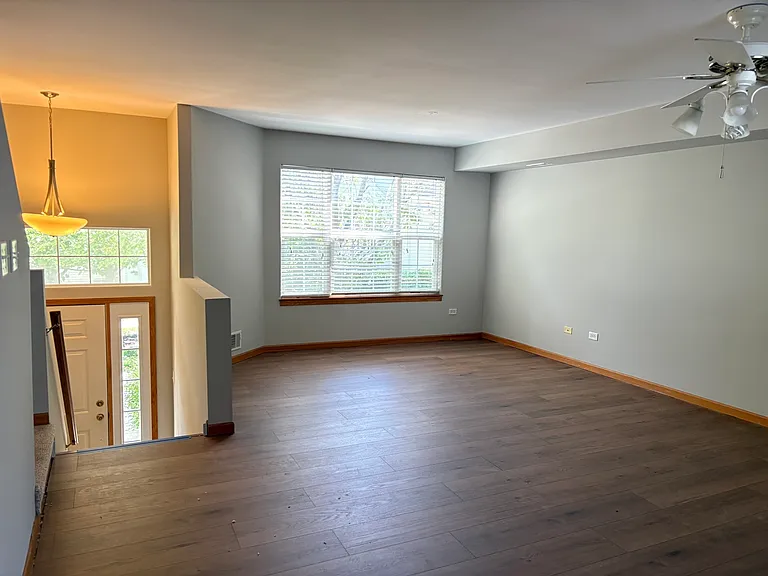 2704 Canyon Dr — Photo 4