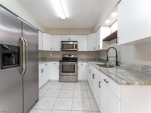 3rd image of 4947 Sherry St