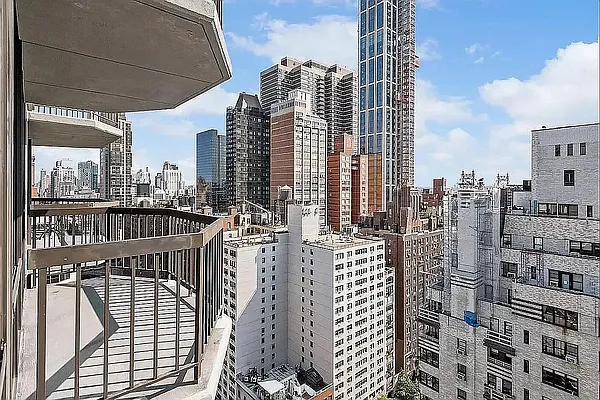 Rented by Metropolitan Property Group | media 9