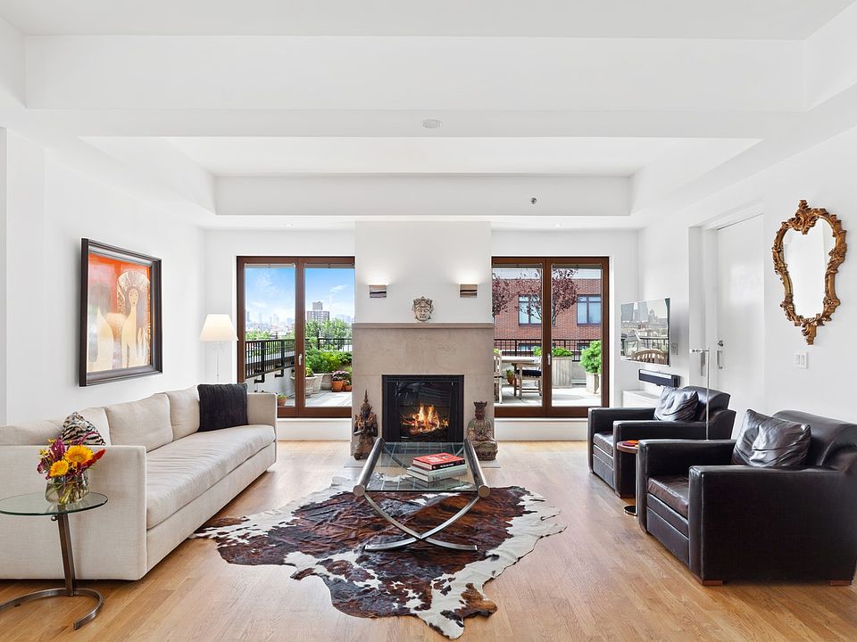 1st image of 267 W 124th St