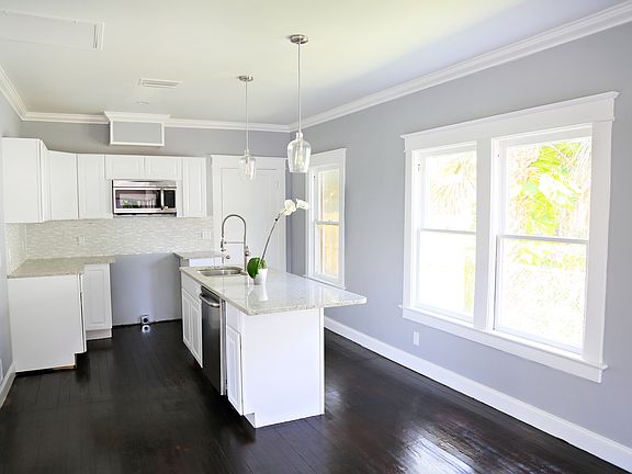 4th image of 418 49th St