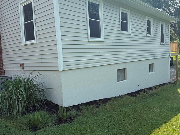 3rd image of 9504 Johnson Rd