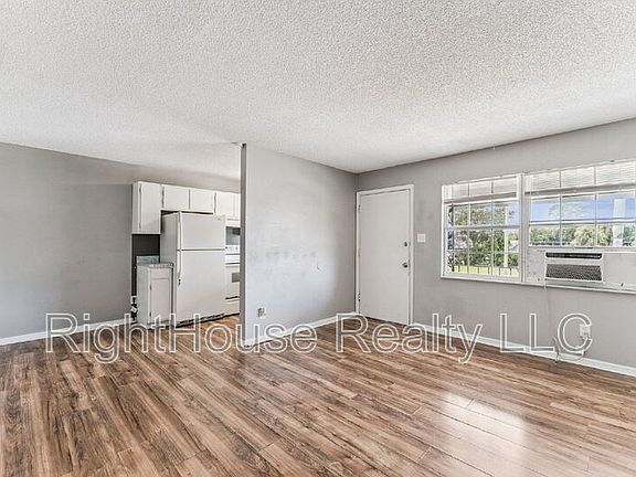 3rd image of 601 State Ave APT 4