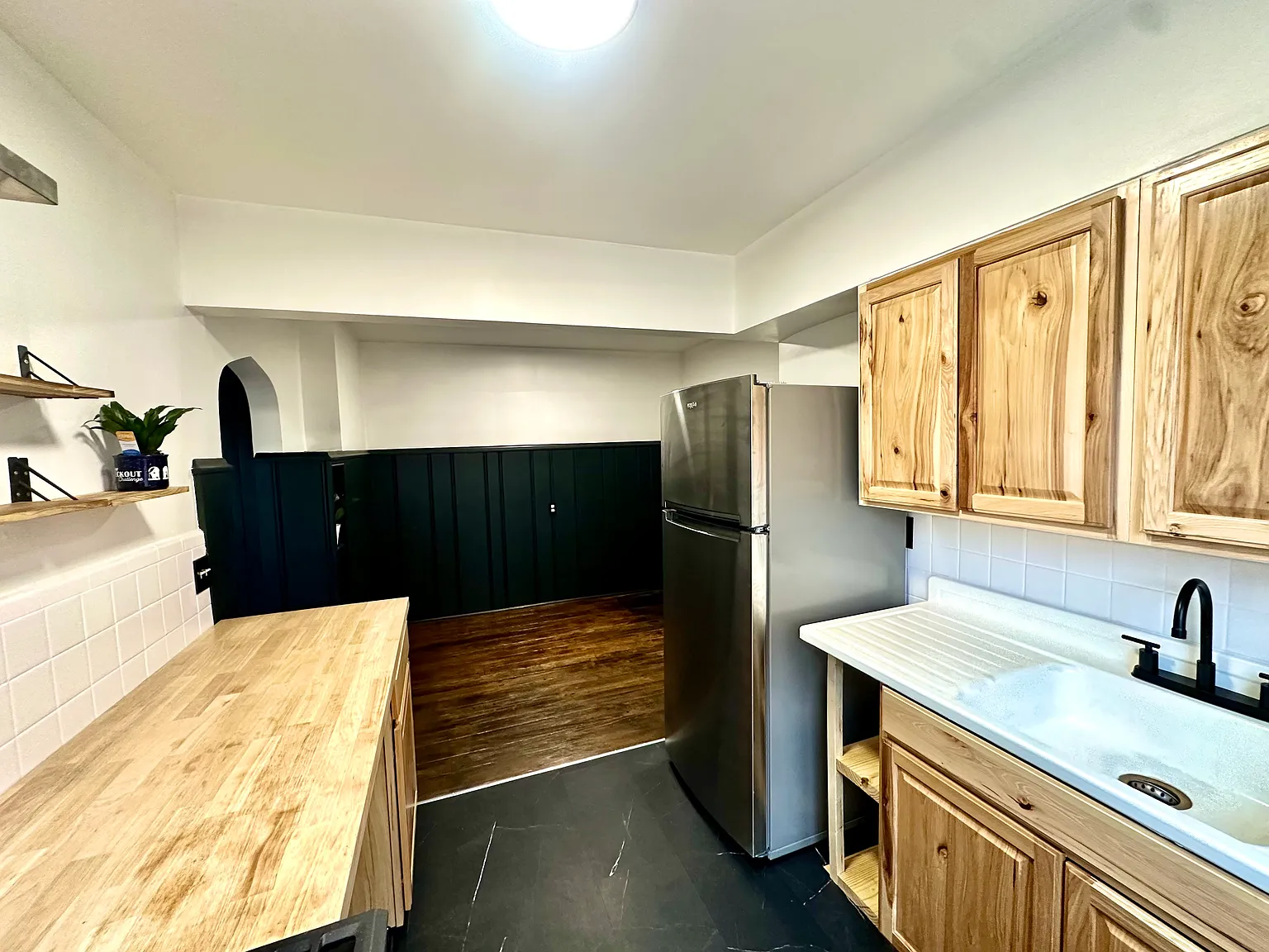 1 bed, 950 sqft, $1,050 — Photo 2