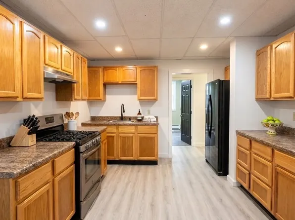 50 Center Ave #A, Plymouth, PA 18651