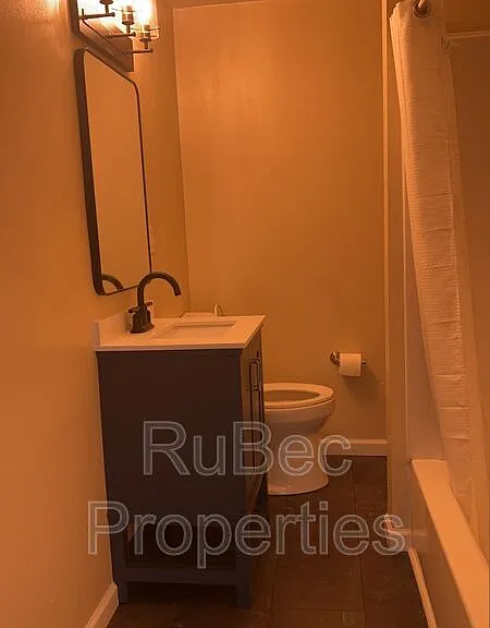 201 E 3rd Ave #3 — Photo 14
