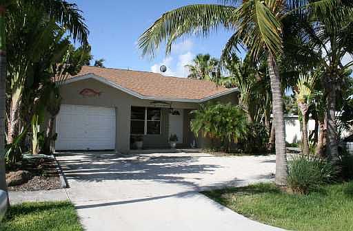 Beautiful 3bed/2bath home near beach