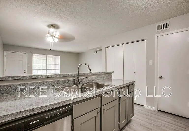 1935 Cranford Dr #104 — Photo 7