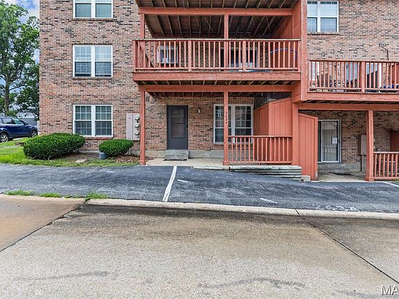2nd image of 2434 Fowler Ave
