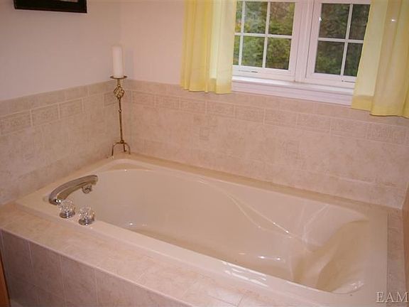 4th image of 249 Pinebrook Dr #249