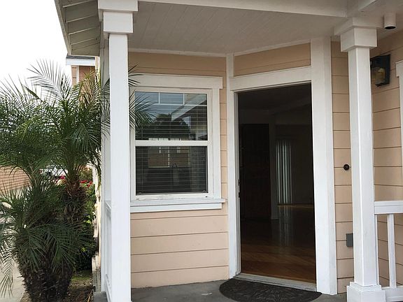 2nd image of 1215 Encino Ave