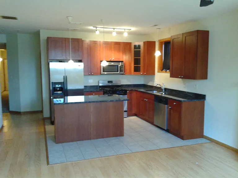 4450 S King Dr #GN — Photo 2