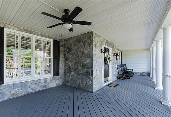 4th image of 11809 Barnsley Ct