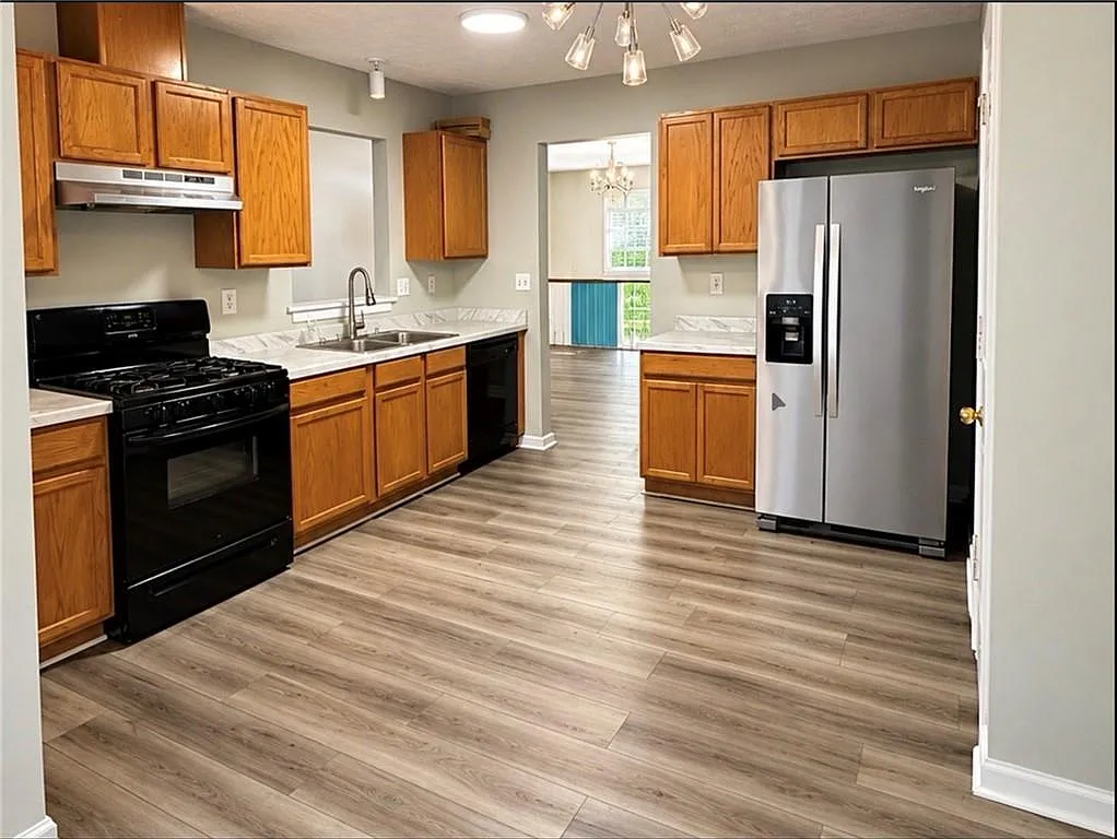 4 bed, 3.5 bath, 1759 sqft, $2,300 — Photo 3
