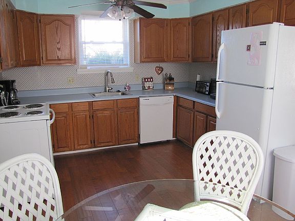 3rd image of 538 Tarpon Ave