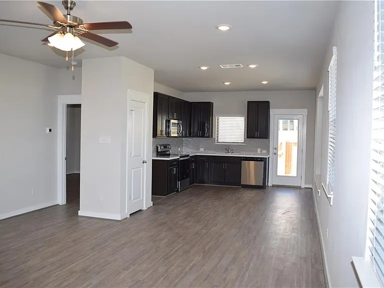 116D Amber Fields Trl — Photo 3
