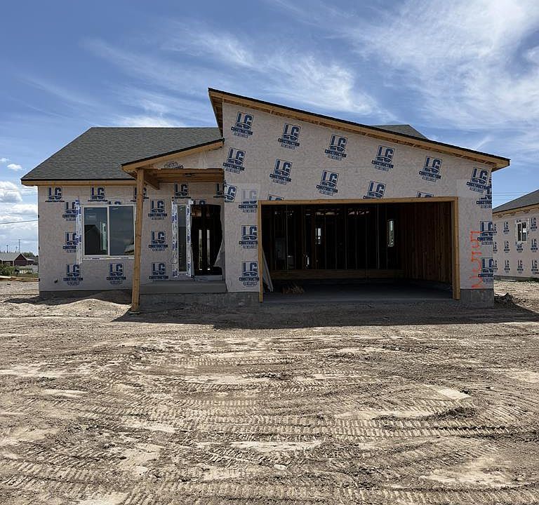 2nd image of 552 Abigail Ln
